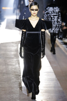 Moschino FALL 2018 MENSWEAR Milan MFW коллекция Moschino осень 2018 мужская неделя моды в Милане Mainstyles